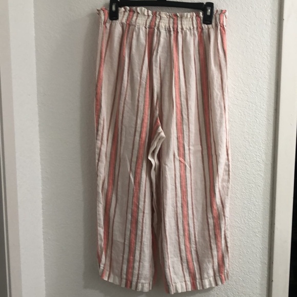 Marc New York Andrew Marc Linen Striped Capris - Picture 2 of 3